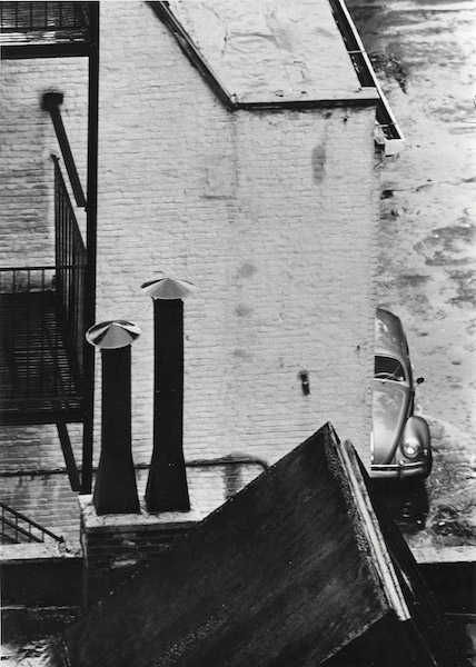 André Kertész, Rooftops, bij Gallery Fifty one
